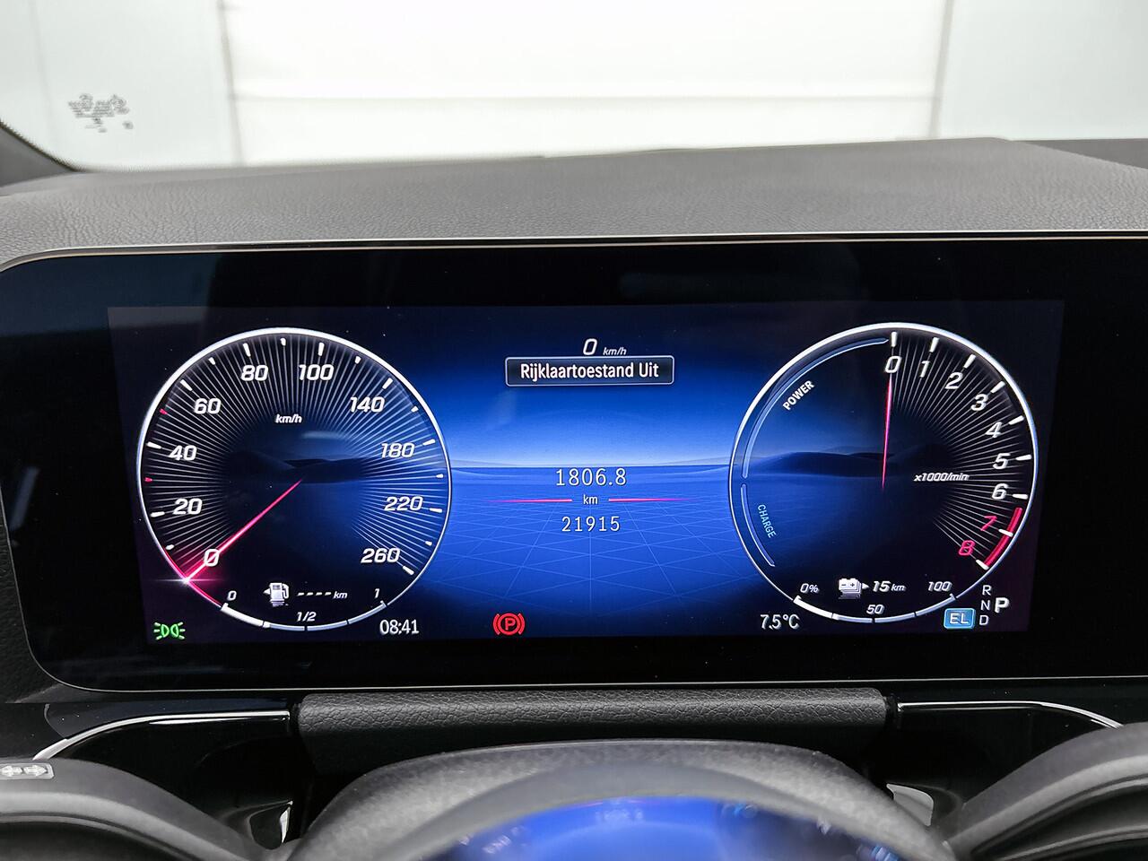 Mercedes-Benz GLA-KLASSE 250 e Plug-In Hybride | Panoramadak | Sfeerverlichting | Memory Voorstoelen | MultiBeam Ledkoplampen | Stoel en Stuurverwarming. Inclusief 24 maanden MB Certified garantie voor Europa.