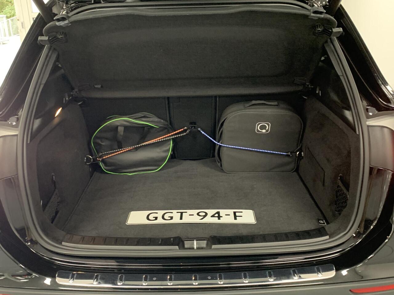 Mercedes-Benz GLA-KLASSE 250 e AMG Line | PANORAMADAK | TREKHAAK | RONDOM ZICHT CAMERA | COMPLETE AUTO!