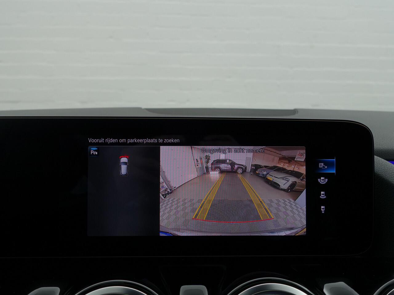 Mercedes-Benz GLA-KLASSE 200 Premium Luxury Aut- Panoramadak, Memory Seats, Sfeerverlichting, Camera, Leder Interieur