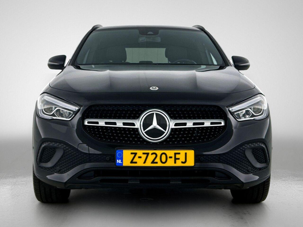 Mercedes-Benz GLA-KLASSE 200 Black Line 163PK CAMERA | NAVI | STOF-LEDER