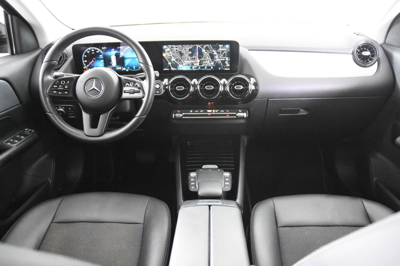 Mercedes-Benz GLA-KLASSE 180 Business Solution *1ste Eigenaar*Leer*Park assist*Navigatie*