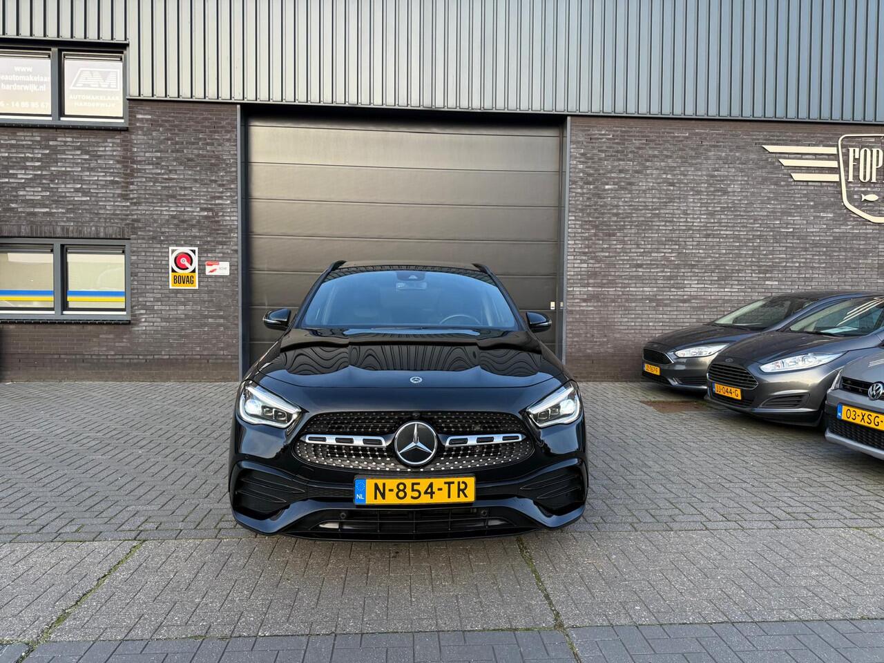Mercedes-Benz GLA-KLASSE 180 Business Solution AMG | 1E EIGENAAR | 12MND GARANTIE | AUTOMAAT | PANO | NAVI | CRUISE | MEMORY | NL-AUT |