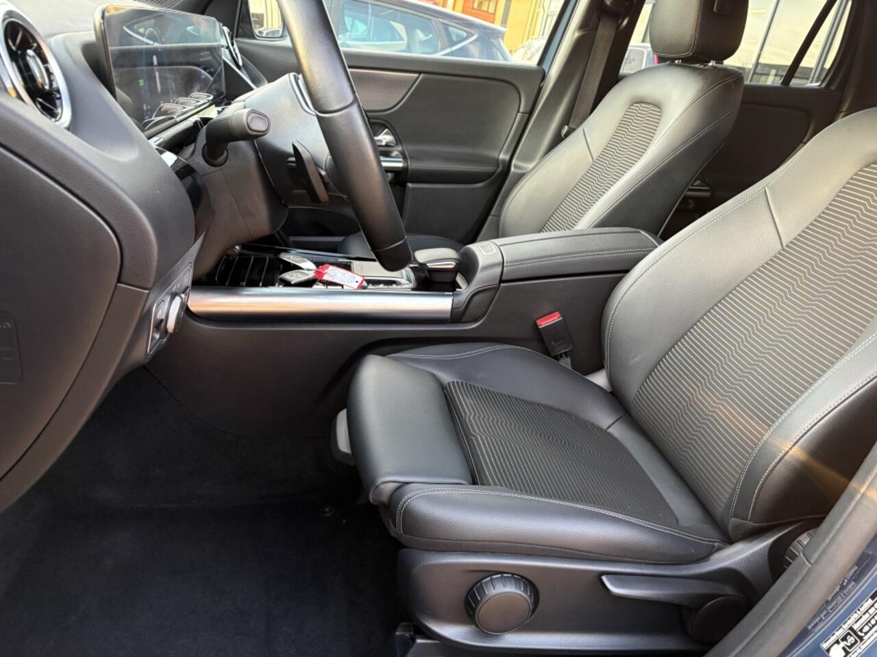 Mercedes-Benz GLA-KLASSE 250 e Business Solution Luxery Limited