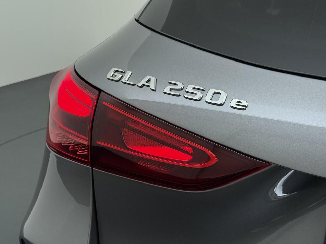 Mercedes-Benz GLA-KLASSE 250 e Business Solution AMG