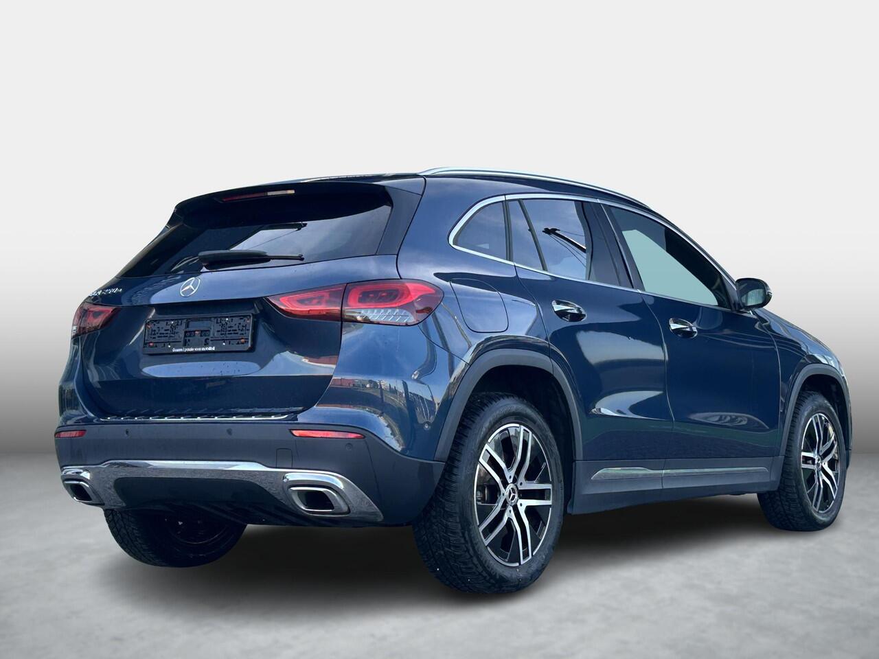 Mercedes-Benz GLA-KLASSE 250 e Luxury | Rijassistentie+ | Panoramadak
