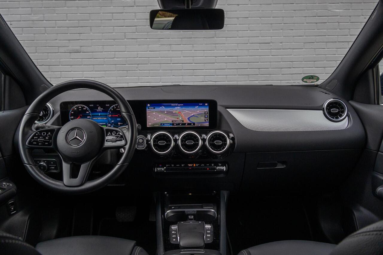 Mercedes-Benz GLA-KLASSE 250 e Half-leder| Camera|PDC|App|Lane assist