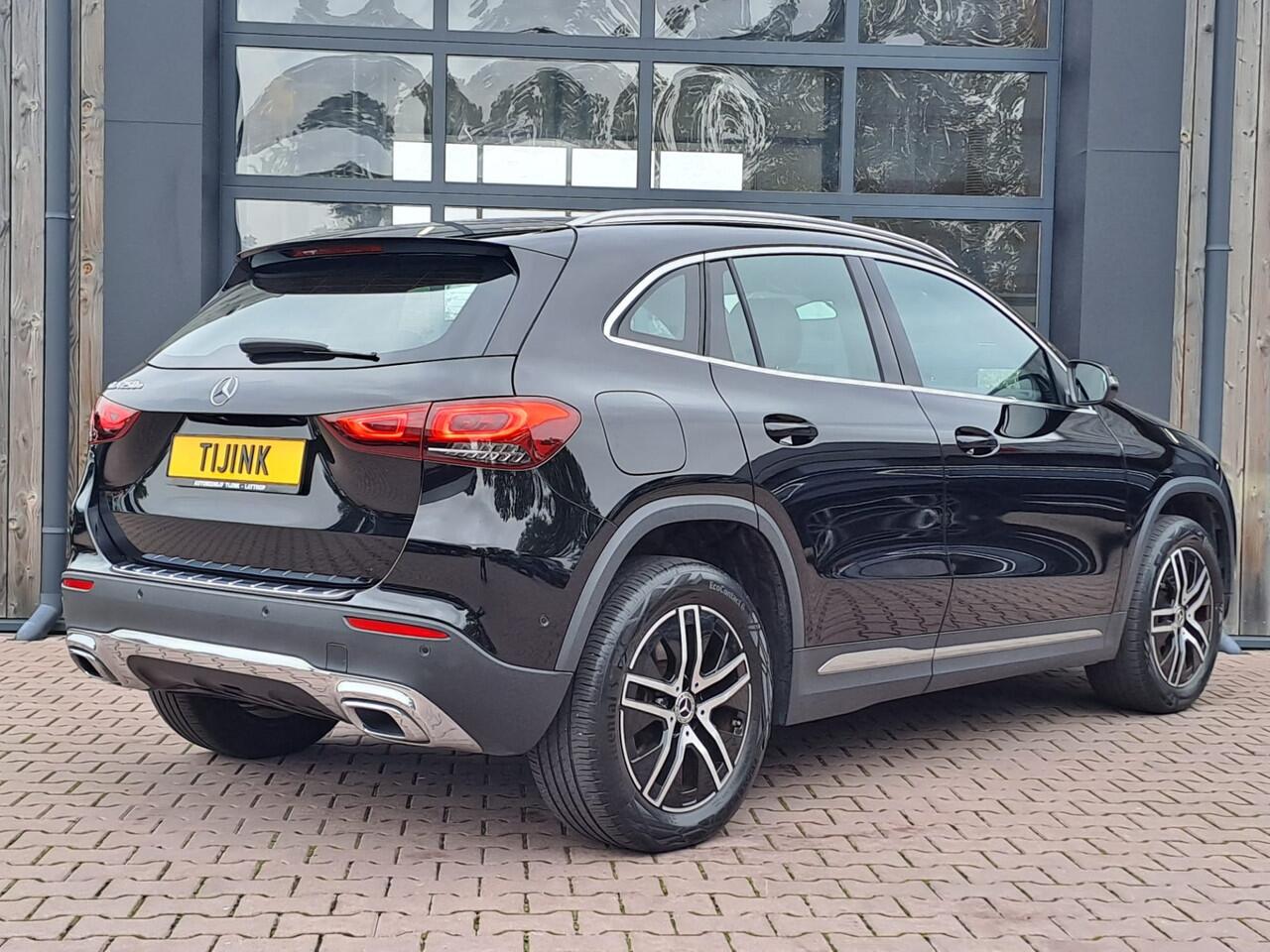 Mercedes-Benz GLA-KLASSE 250e Luxury Line PHEV | LED | Trekhaak | Elek. klep | ACC | Camera | Stuur- en stoelverwarming | Alarm |