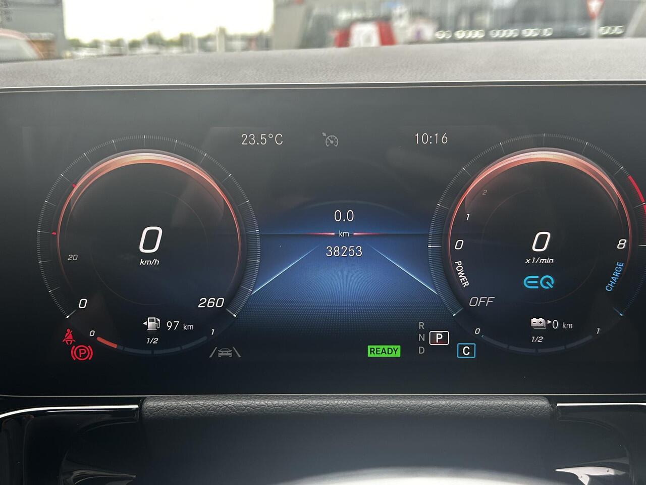 Mercedes-Benz GLA-KLASSE 250 e Progressive | Panoramadak | Cruise Control | Sfeerverlichting