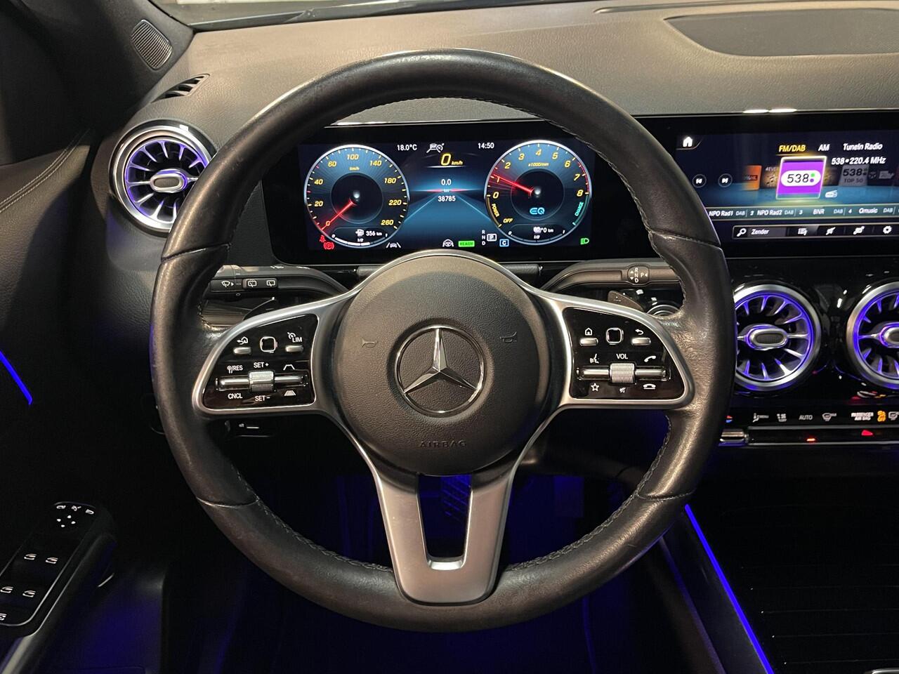 Mercedes-Benz GLA-KLASSE 250 e Progressive 19"/Panoramadak/Adaptieve cruise/Sfeerverlichting/Stoelverwarming/Camera/Elektrische klep