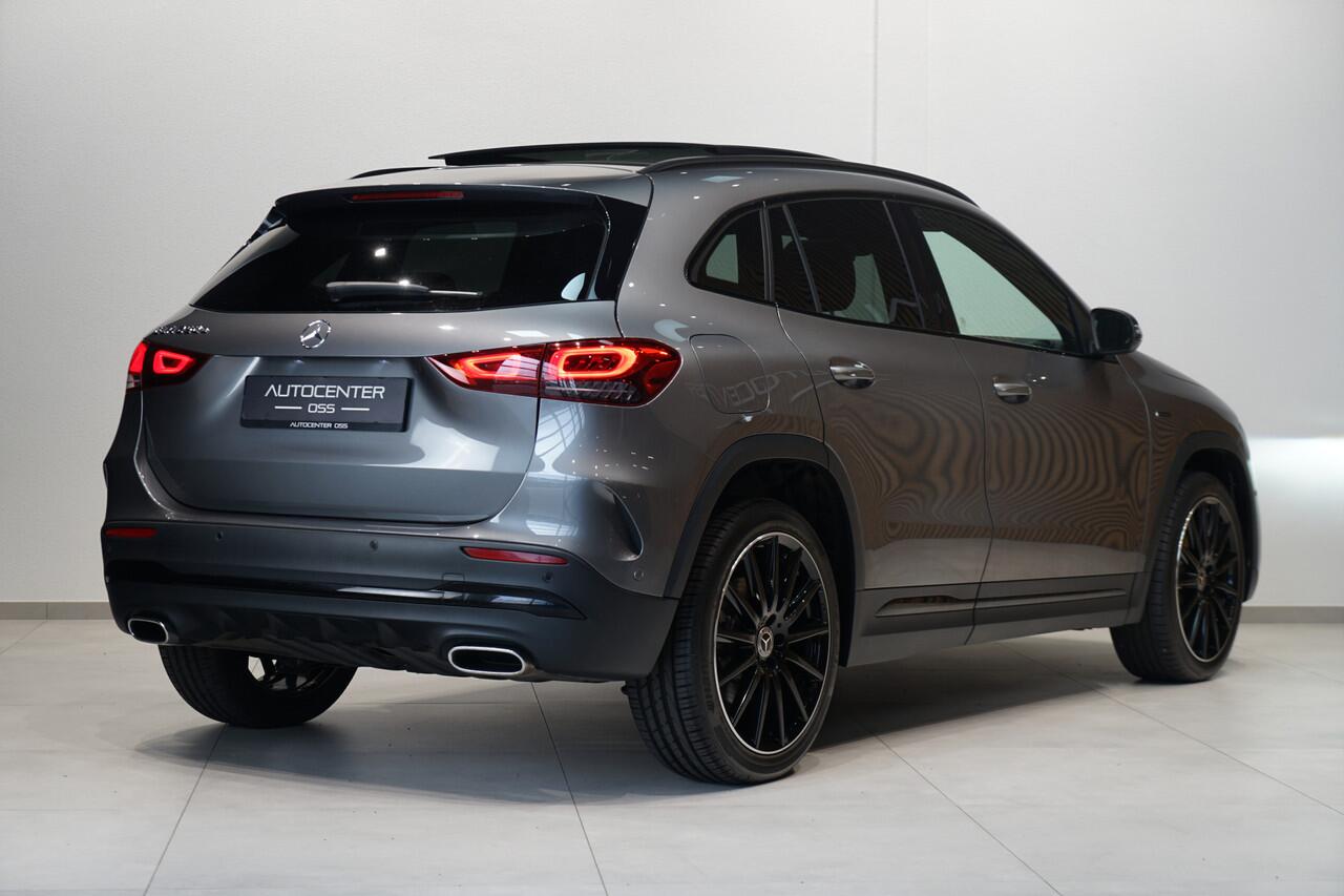 Mercedes-Benz GLA-KLASSE 250 e AMG ? PANO ? CARBON ? NIGHT ? CAMERA ? SFEER