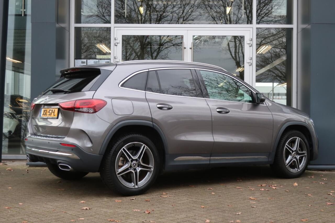Mercedes-Benz GLA-KLASSE 250 E AMG LINE, All Season Banden, Schuifdak, Multibeam Led, etc.