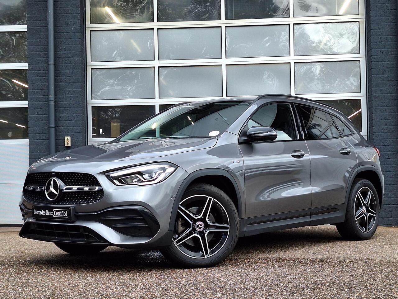 Mercedes-Benz GLA-KLASSE 250 e | AMG Line | Night pakket | Parkeersensoren rondom | Widescreen | Stoelverwarming voor | Easy Pack achterklep | LED verlichting