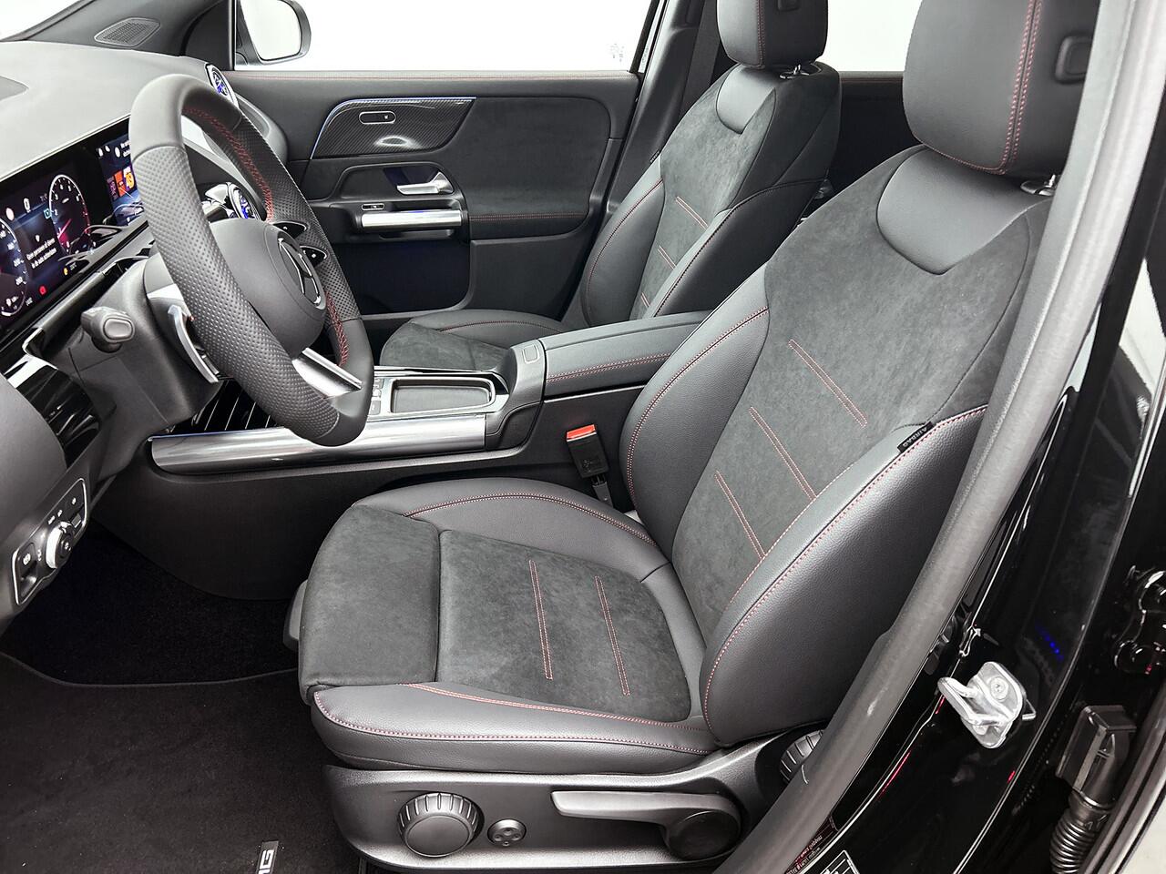 Mercedes-Benz GLA-KLASSE 180 Business Solution AMG | Trekhaak | Parkeerpakket met achteruitrijcamera | EASY PACK achterklep | Sound system | Stoelverwarming voor | KEYLESS GO | MULTIBEAM LED |