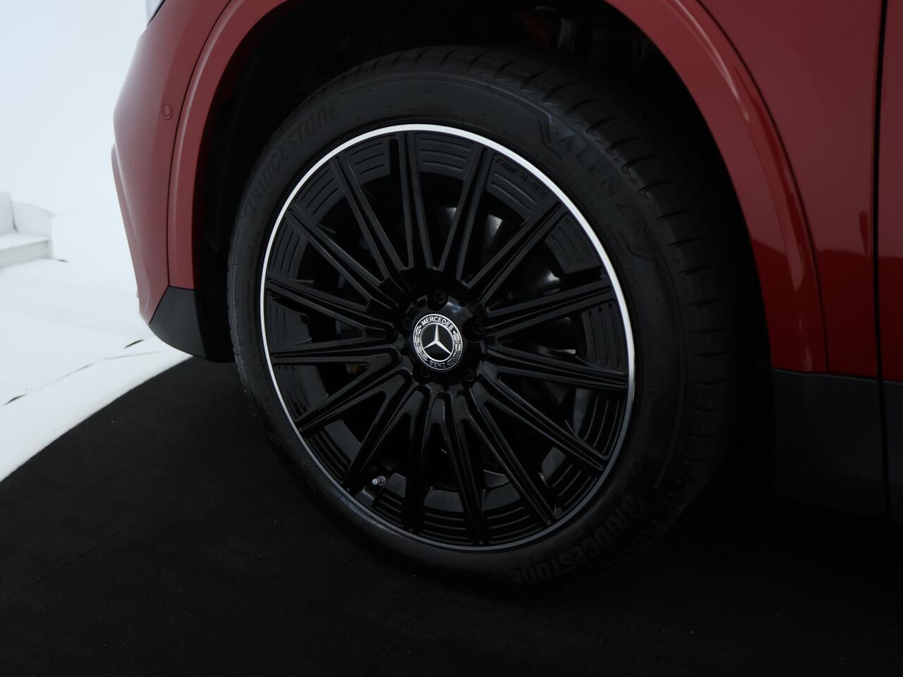 Mercedes-Benz GLA-KLASSE 250 e AMG Nightpakket Face Lift | Memory | Keyless Go | Stoel- en Stuurverwarming | Car Play | Sfeerverlichting | Inclusief 24 maanden Mercedes-Benz Certified garantie voor Europa.