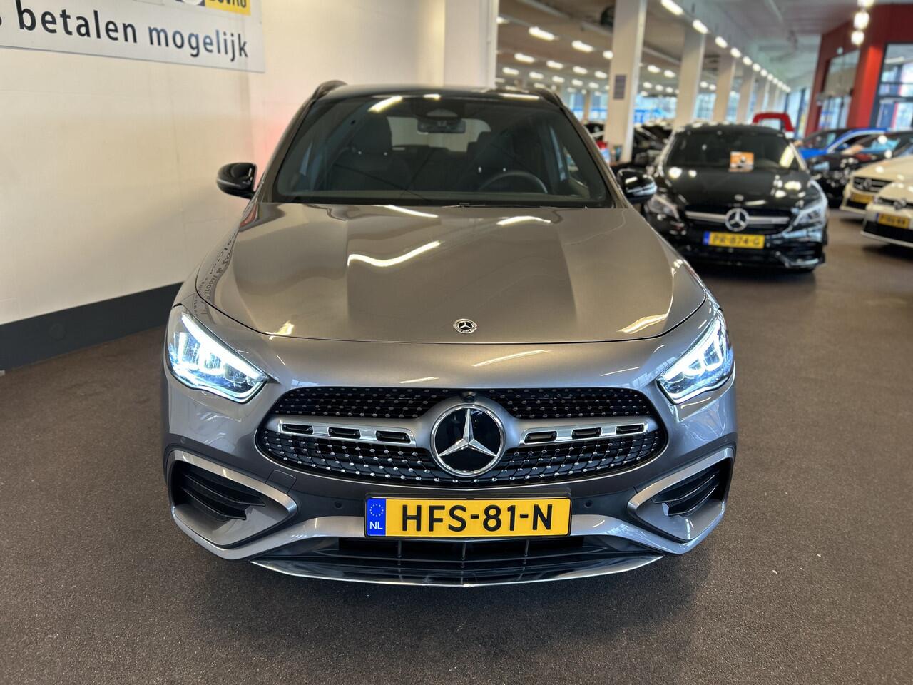 Mercedes-Benz GLA-KLASSE 250 e Star Edition AMG Line | Panoramadak | Facelift | Sfeerverlichting | Achteruitirijcamera | Adaptieve cruise control | Adaptief onderstel | Lane assist | Stoelverwarming | Apple carplay