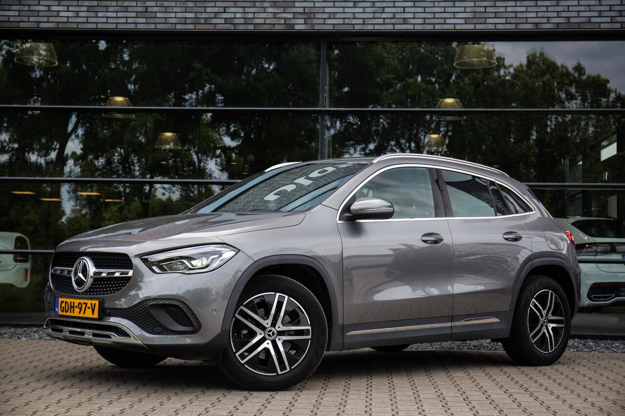Mercedes-Benz GLA-KLASSE 200 AMG Line , Virtual cockpit, Achteruitrijcamera,