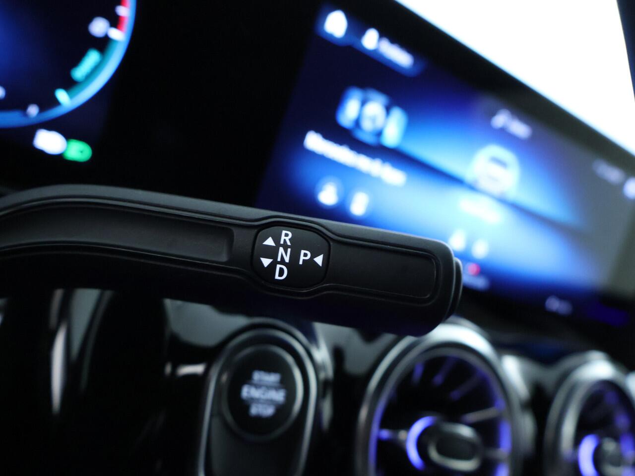 Mercedes-Benz GLA-KLASSE 250 e AMG Plug-In Hybride | Distronic | Keyless Go | Sfeerverlichting | Sound System | Parkeerpakket met Camera | Inclusief 24 maanden Mercedes-Benz Certified garantie voor Europa.