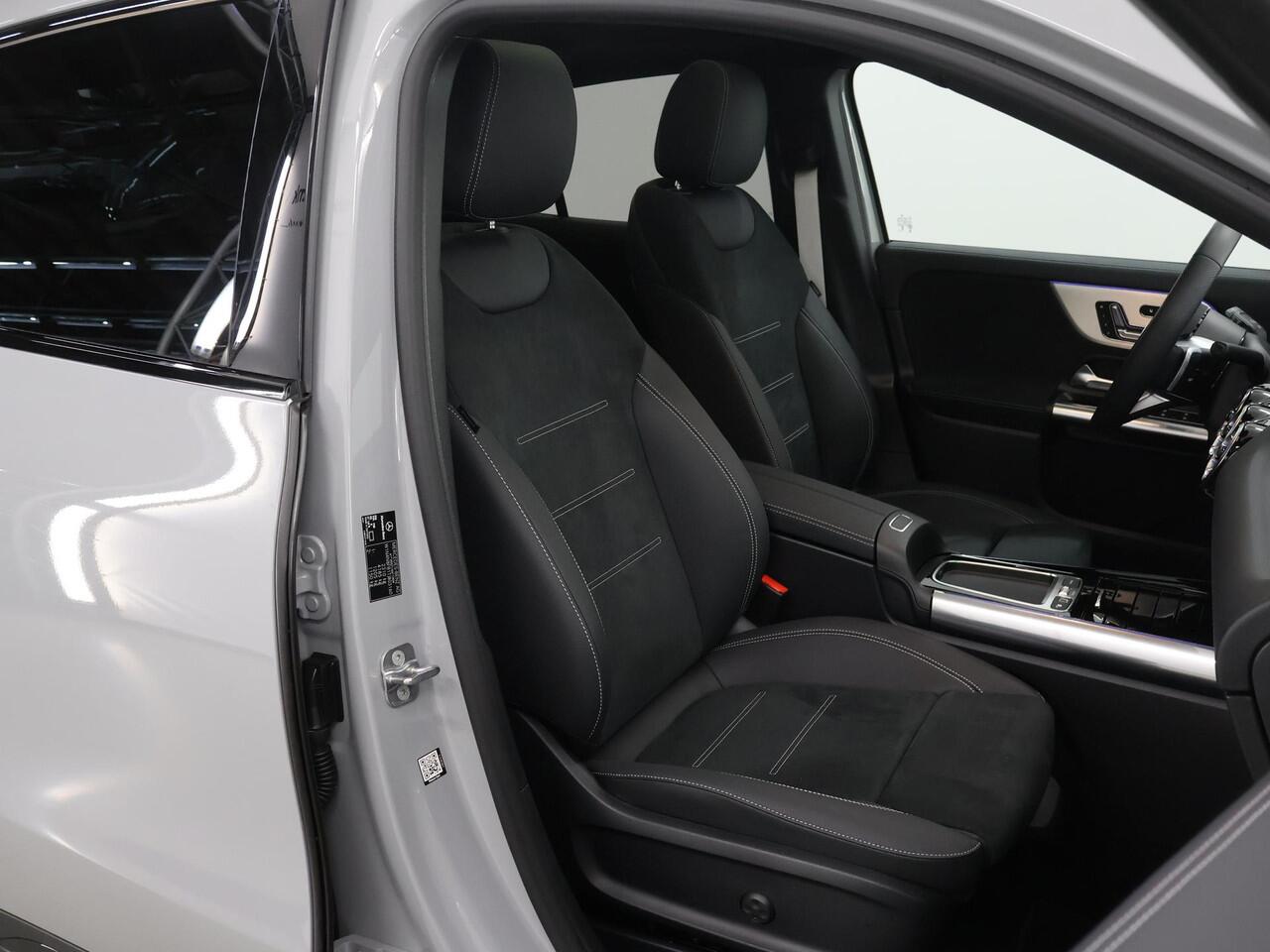 Mercedes-Benz GLA-KLASSE 250 e AMG Line | Panoramadak | Trekhaak | 20 inch | Night pakket |