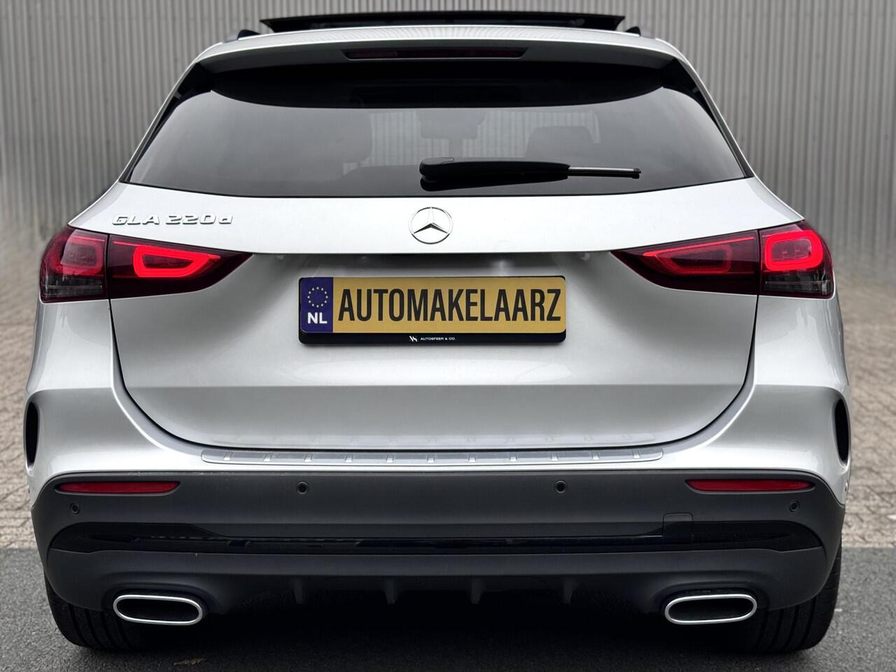Mercedes-Benz GLA-KLASSE 220 d AMG PANO SFEER | ZO GOED ALS NIEUW !