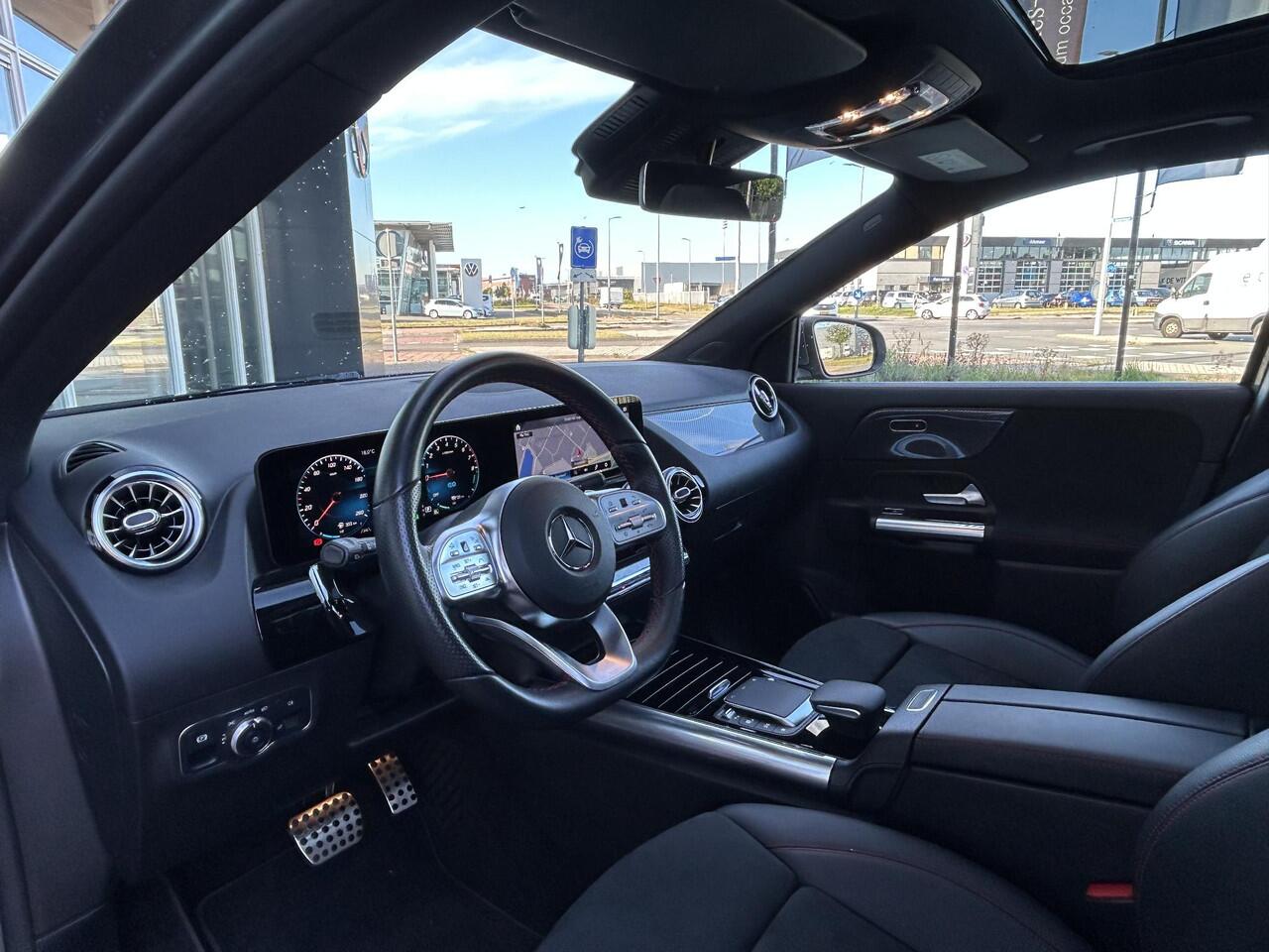 Mercedes-Benz GLA-KLASSE 250 e AMG | Rijassistentie+ | Panoramadak