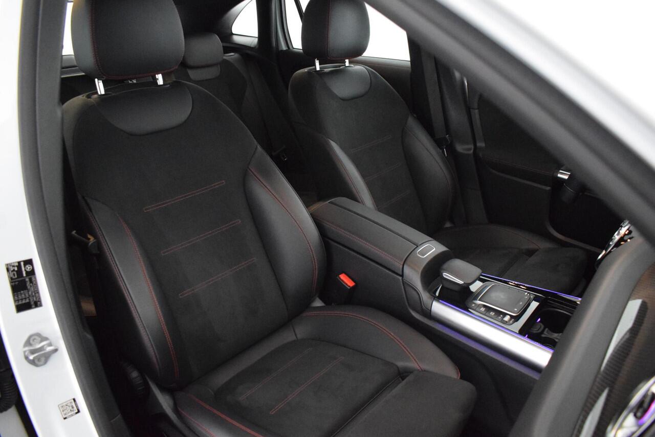 Mercedes-Benz GLA-KLASSE 250 e 218pk AMG Line Trekhaak Camera Stoelverwarming Navigatie