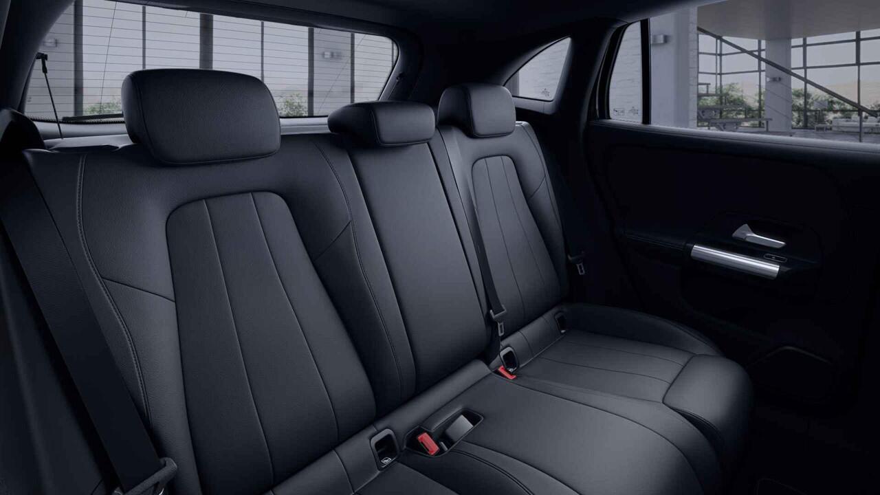 Mercedes-Benz GLA-KLASSE 250 e Luxury Line | Panoramadak | Distronic | Dodehoekassistent | Achteruitrijcamera |