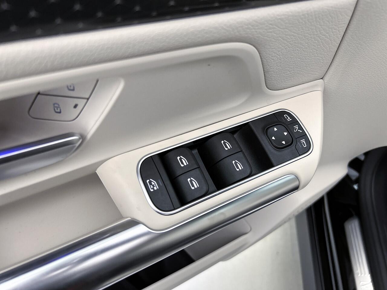 Mercedes-Benz GLA-KLASSE 250 e Business Solution Luxury | Trekhaak | Parkeerpakket met achteruitrijcamera | Keyless-Go comfortpakket | GUARD 360 ° Vehicle protection Plus | EASY PACK achterklep | USB-pakket plus |