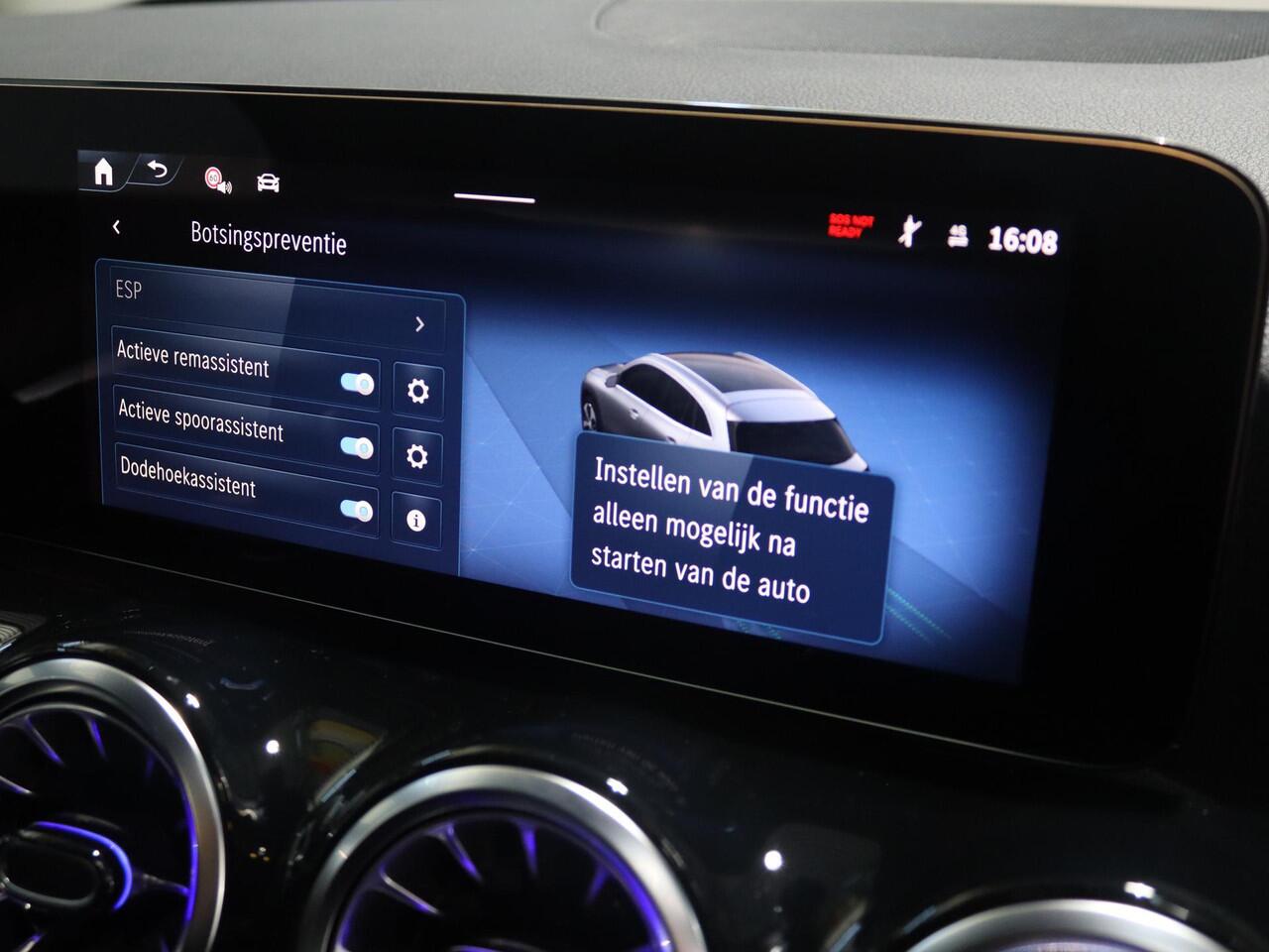 Mercedes-Benz GLA-KLASSE 180 Business Solution AMG | Panoramaschuifdak | Premium Plus | head-up display | Trekhaak