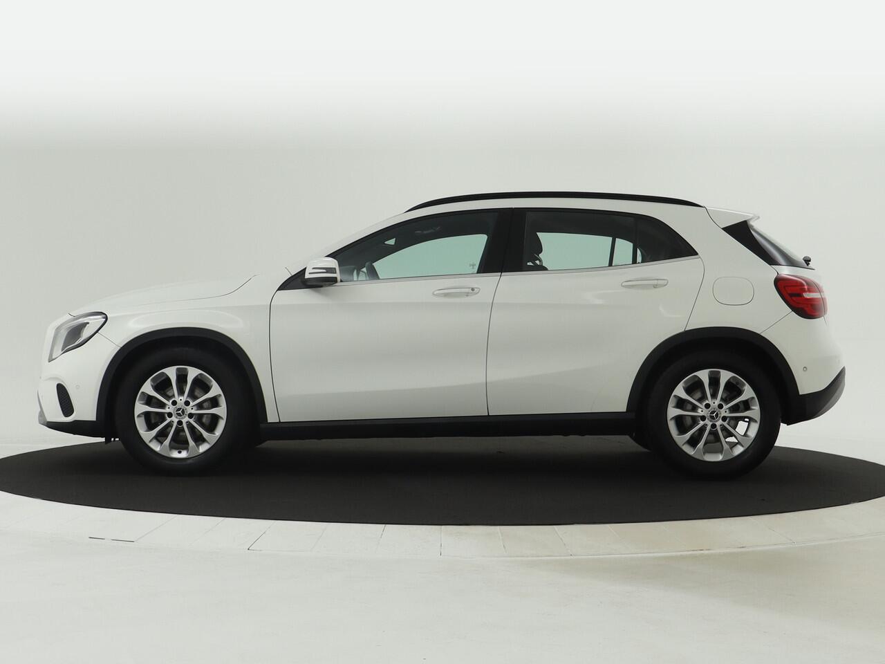 Mercedes-Benz GLA-KLASSE 180 Style automaat | Thermotronic Airco | Parkeersensoren + Camera | EASY PACK achterklep | Stoelverwarming | Navigatie | Inclusief 24 maanden MB Certified garantie voor Europa.