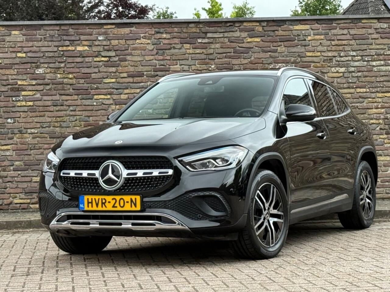 Mercedes-Benz GLA-KLASSE 250 E Plug-In Hybride Camera Navi Cruise