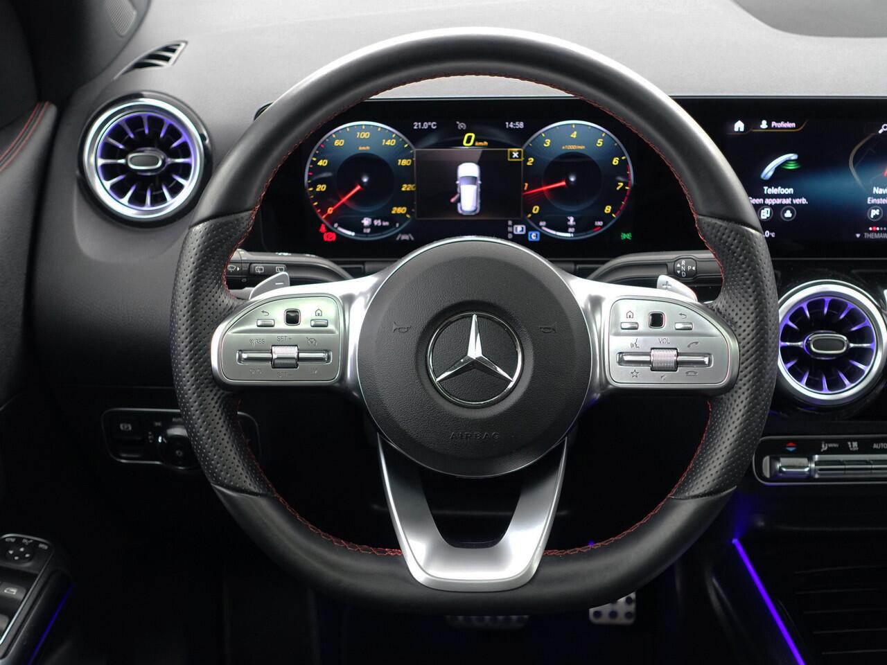Mercedes-Benz GLA-KLASSE 200 AMG Night Edition Aut- Panodak I Leer I Widescreen I Sfeerverlichting I Matt grey