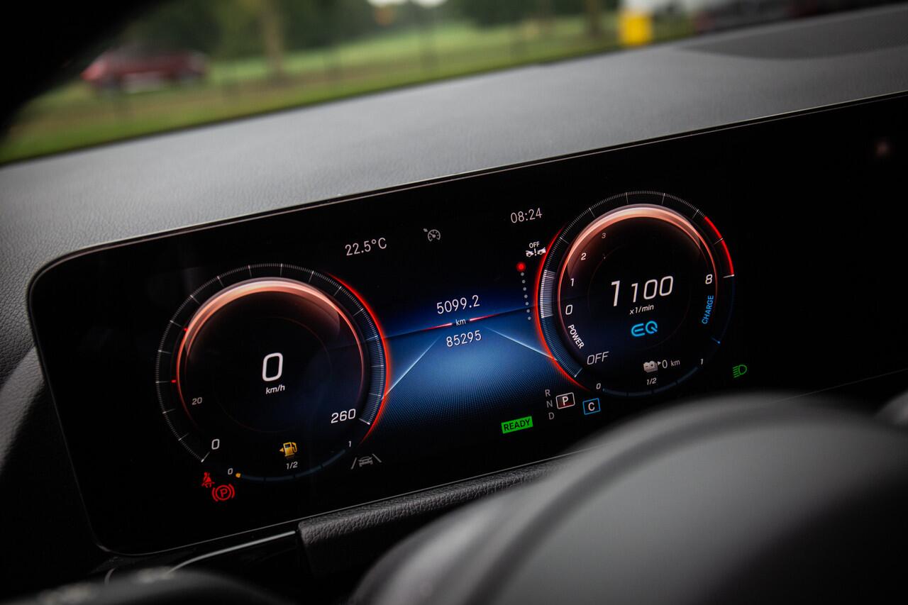 Mercedes-Benz GLA-KLASSE 250 e Business Solution AMG Limited , Trekhaak, Camera, Voorstoelen verwarmd, Cruise control