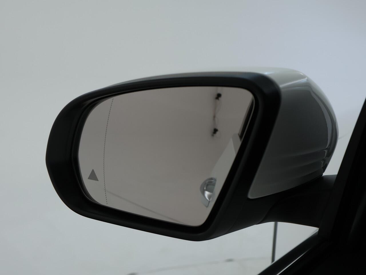 Mercedes-Benz GLA-KLASSE 250 e Plug-In Hybride | 360° camera | Distronic | Panoramadak | Multi Beam Koplampen Inclusief 24 maanden MB Certified garantie voor Europa.