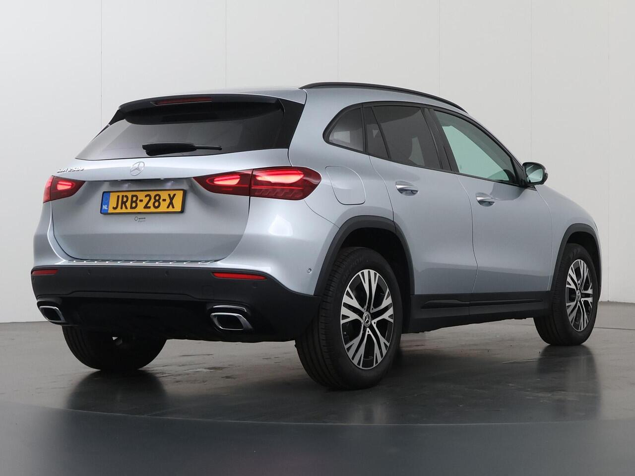 Mercedes-Benz GLA-KLASSE 250 e Luxury Line | Night pakket | Trekhaak | Winter pakket | 360 camera | Multibeam LED |