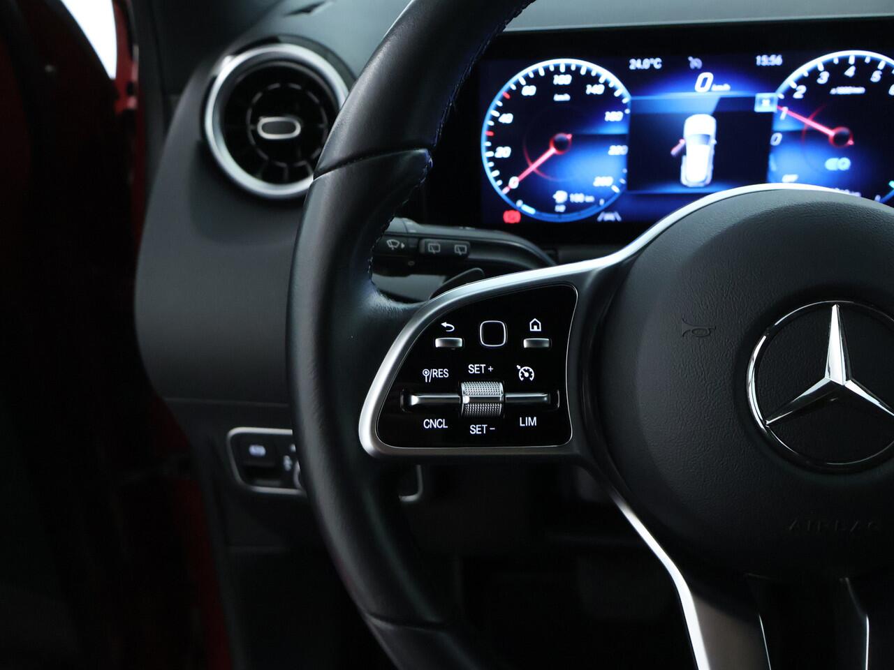 Mercedes-Benz GLA-KLASSE 250 e Business Solution Luxury Line Apple CarPlay | Nightpakket | Achteruitrijcamera | Trekhaak Inclusief 24 maanden MB Certified garantie voor Europa.