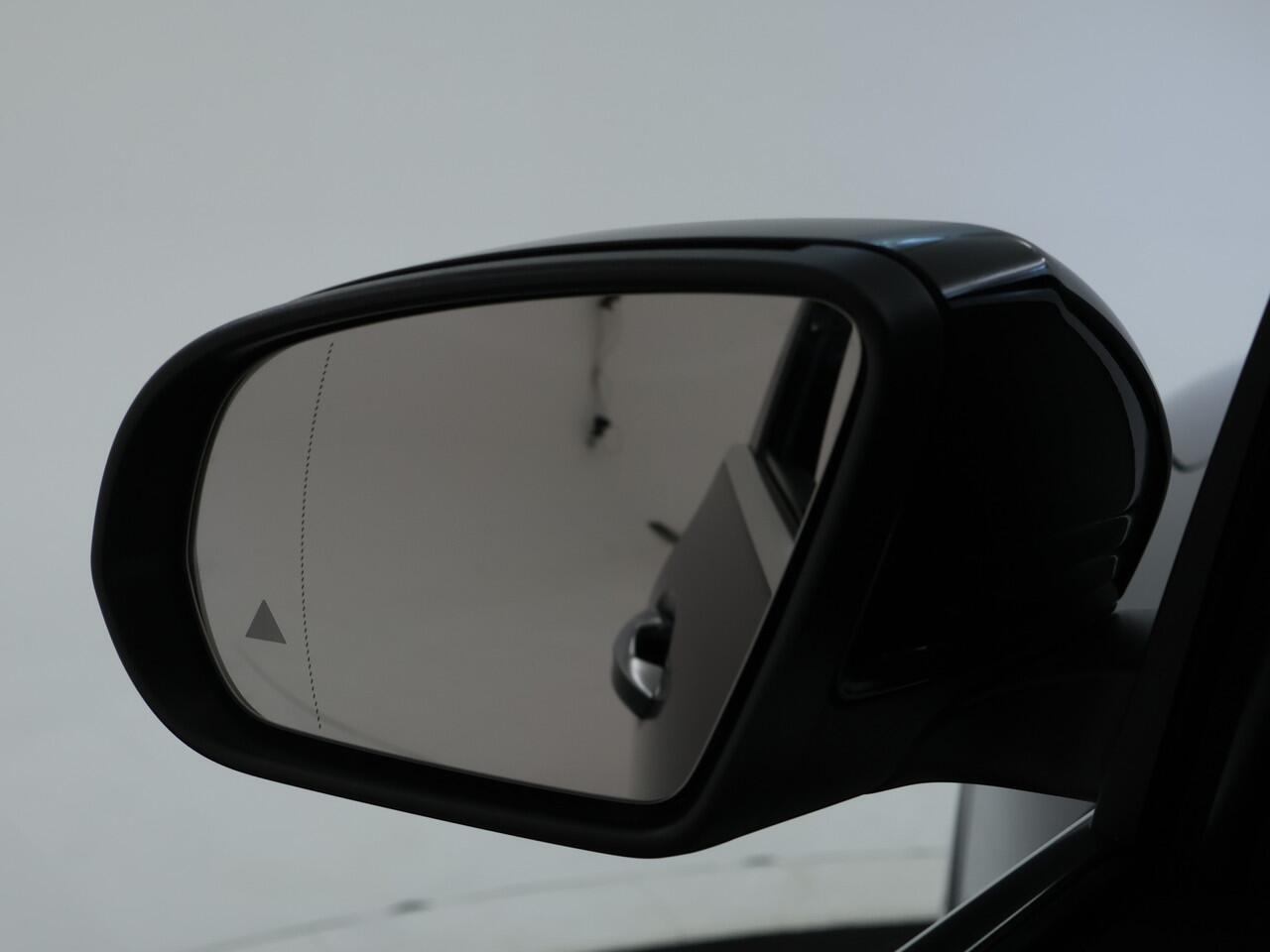 Mercedes-Benz GLA-KLASSE 250 e AMG Plug-In Hybride | AMG Line Premium Plus | Trekhaak | Distronic | Panorama Schuif-Kanteldak | 11 kW Laden | Stuur en Stoelverwarming. Inclusief 24 maanden MB Certified garantie voor Europa.