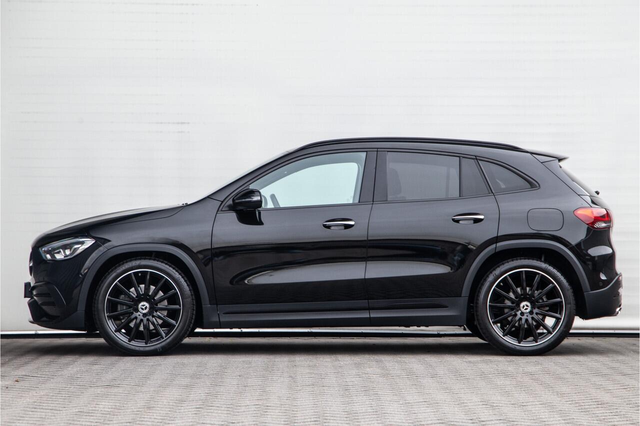 Mercedes-Benz GLA-KLASSE 180 AMG Nightpack, Widescreen, Distronic, Sfeerverlichting 2023