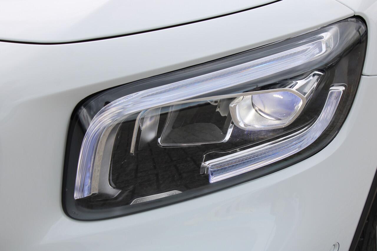 Mercedes-Benz GLB-Klasse 200 AUT7 Business Solution 7-PER LEDER TREKHAAK WIDESCREEN SFEER CARPLAY CAMERA