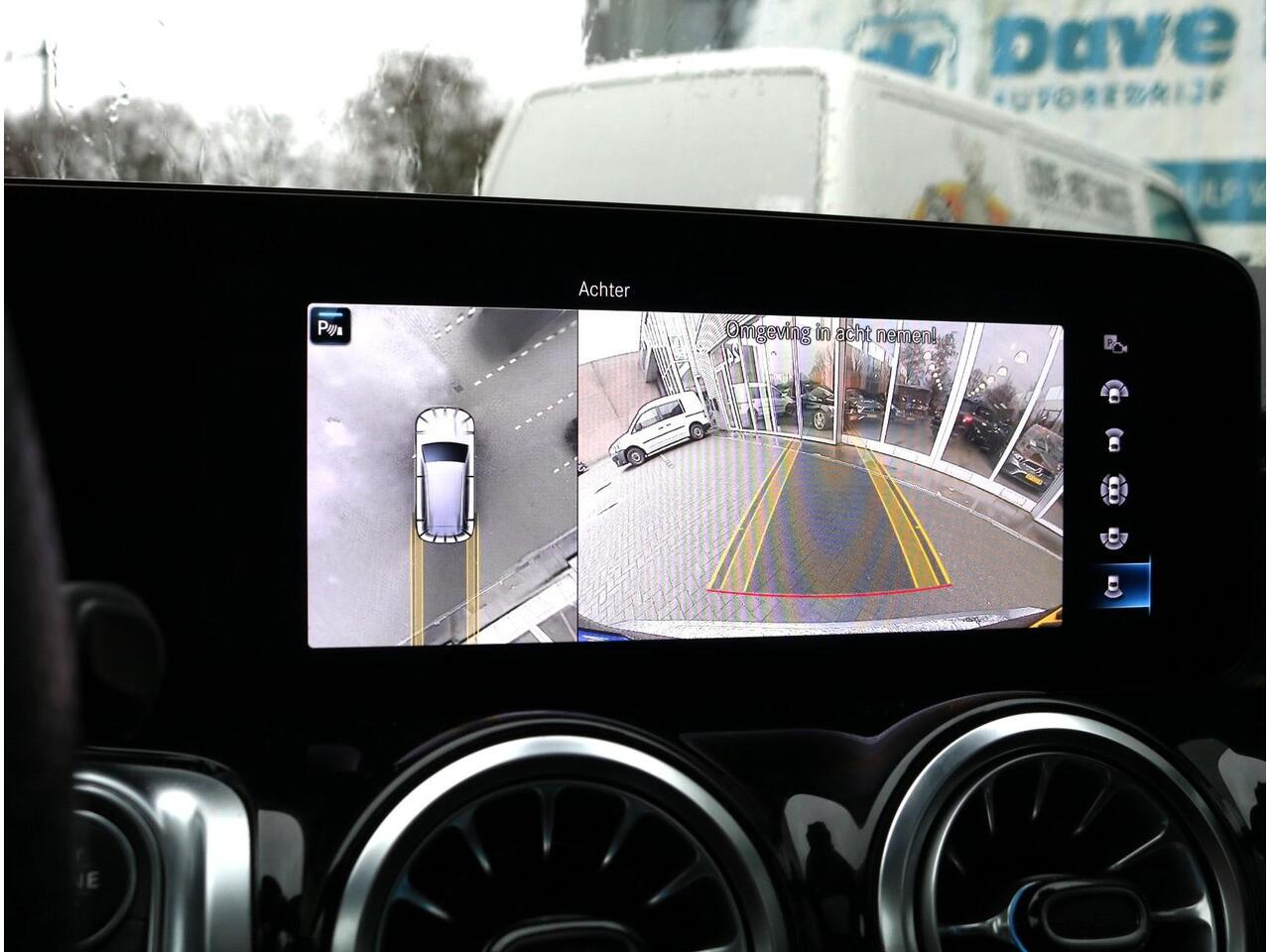 Mercedes-Benz GLB-Klasse 180 AMG Line 7p. Distronic | Panoramadak