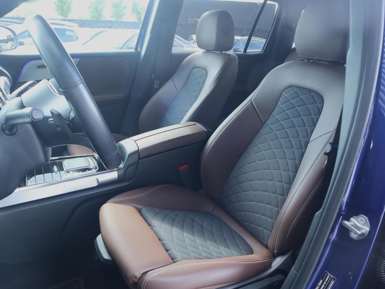 Mercedes-Benz GLB-Klasse 200 | Trekhaak | Clima | Cruise | Navi Full Map | Dealer onderhouden | Stof/Leder | LED | Comfortstoel+Verwarming | PDC V+A+Cam |