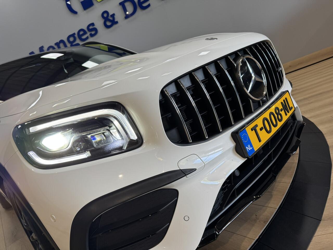 Mercedes-Benz GLB-Klasse AMG 35 4MATIC Premium Plus Airco ECC | Panorama | Memory | Trekhaak | Head Up | Sfeer | Burmester | Virtual | Adaptive Cruise | Isofix