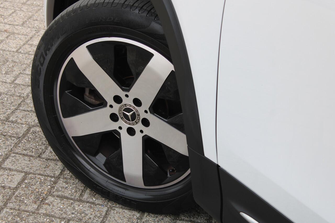 Mercedes-Benz GLB-Klasse 200 AUT7 Business Solution 7-PER LEDER TREKHAAK WIDESCREEN SFEER CARPLAY CAMERA