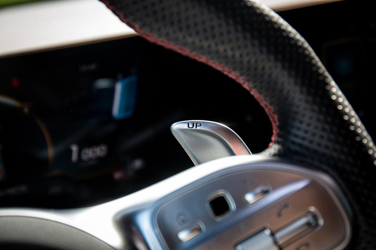 Mercedes-Benz GLB-Klasse AMG 35 4MATIC , Panoramadak, Memory seats, Sfeerverlichting