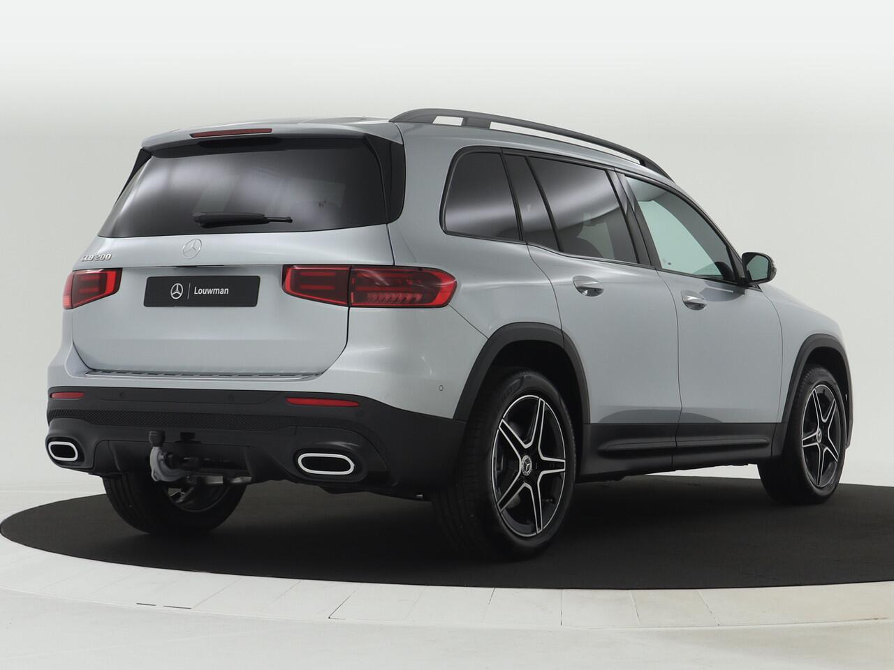 Mercedes-Benz GLB-Klasse 200 AMG-line 7persoons | Trekhaak | Nightpakket | Keyless-Go comfortpakket | Parkeerpakket met achteruitrijcamera | USB-pakket plus | Winter pakket | GUARD 360 ° Vehicle protection Plus | EASY PACK achterklep |