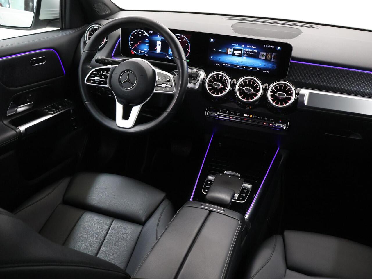 Mercedes-Benz GLB-Klasse 200 Business Solution Luxury | Achteruitrijcamera | Widescreen | Stoelverwarming | Sfeerverlichting |