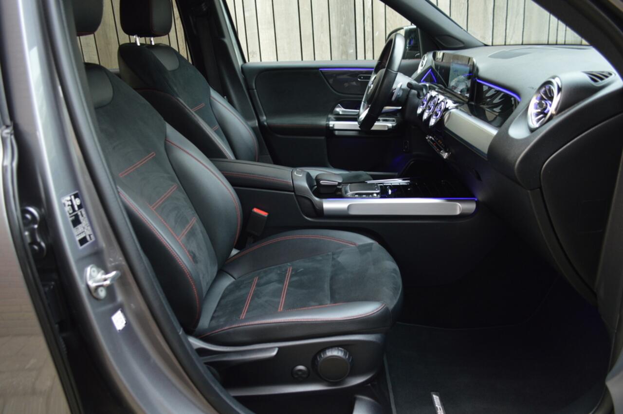 Mercedes-Benz GLB-Klasse 200 AMG Led Panorama Widescreen Sfeer Camera Night CarPlay Pdc