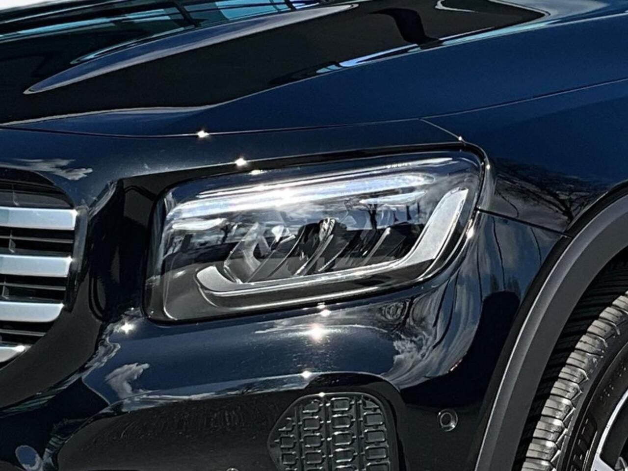 Mercedes-Benz GLB-Klasse 200 Edition 163 PK Automaat Distronic Camera LED Stoelverwarming 18 Inch MBUX Navigatie Premium