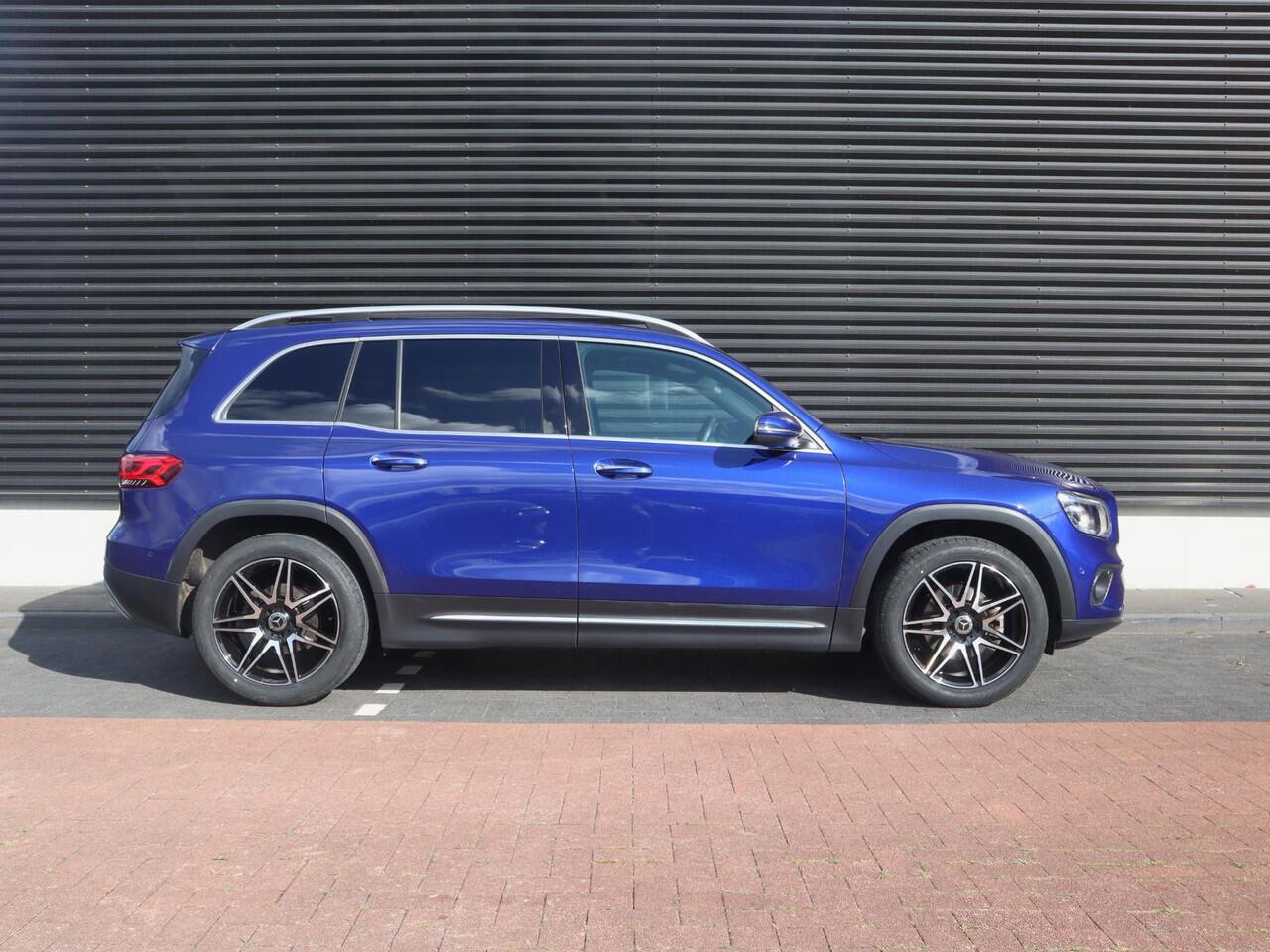 Mercedes-Benz GLB-Klasse 200 | Trekhaak | Clima | Cruise | Navi Full Map | Dealer onderhouden | Stof/Leder | LED | Comfortstoel+Verwarming | PDC V+A+Cam |