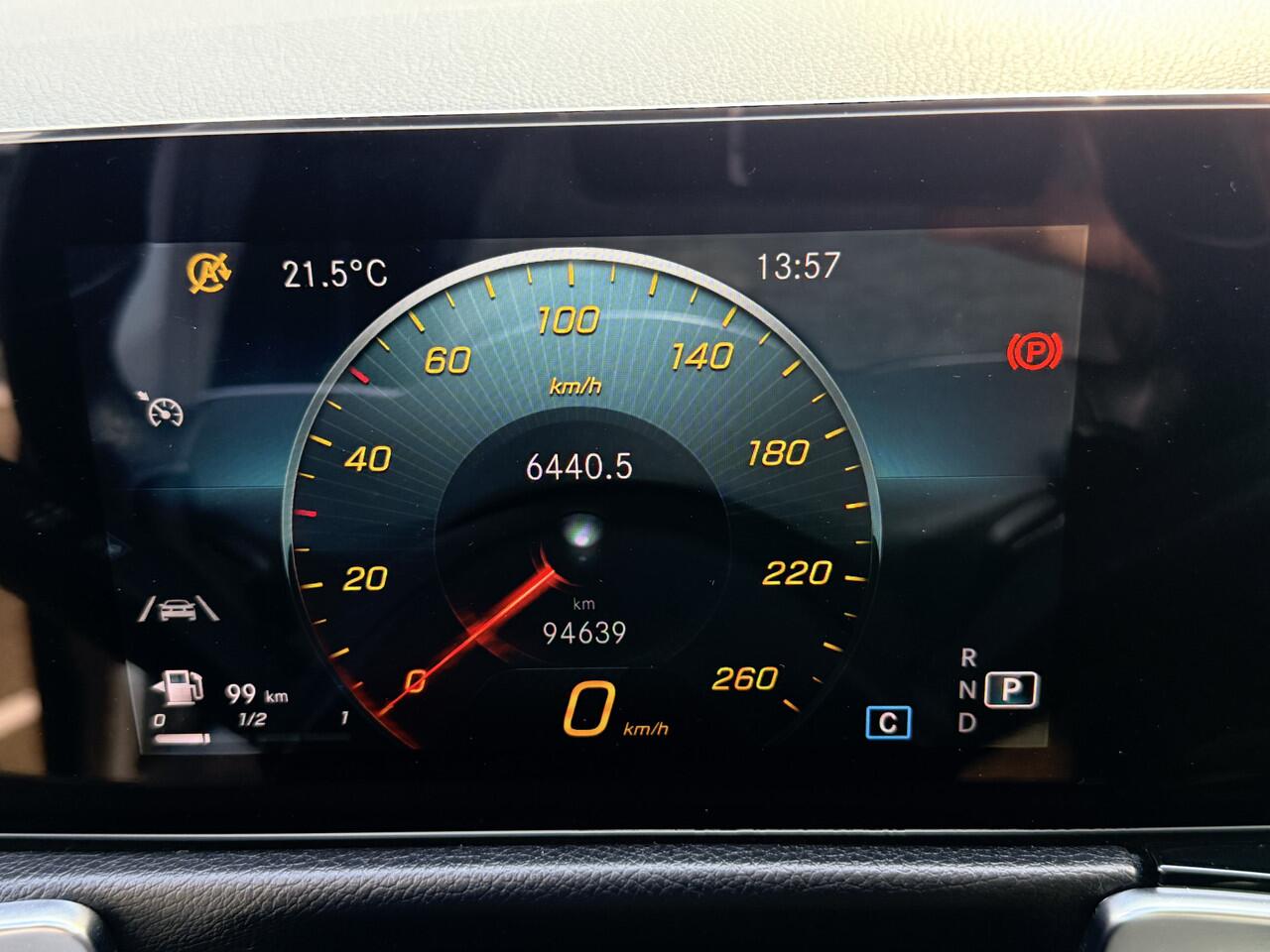 Mercedes-Benz GLB-Klasse 200 7p. | Automaat | LED | Navi | Sportstoelen | DAB | Bluetooth | PDC v+a incl. Camera | Elektr. Klep