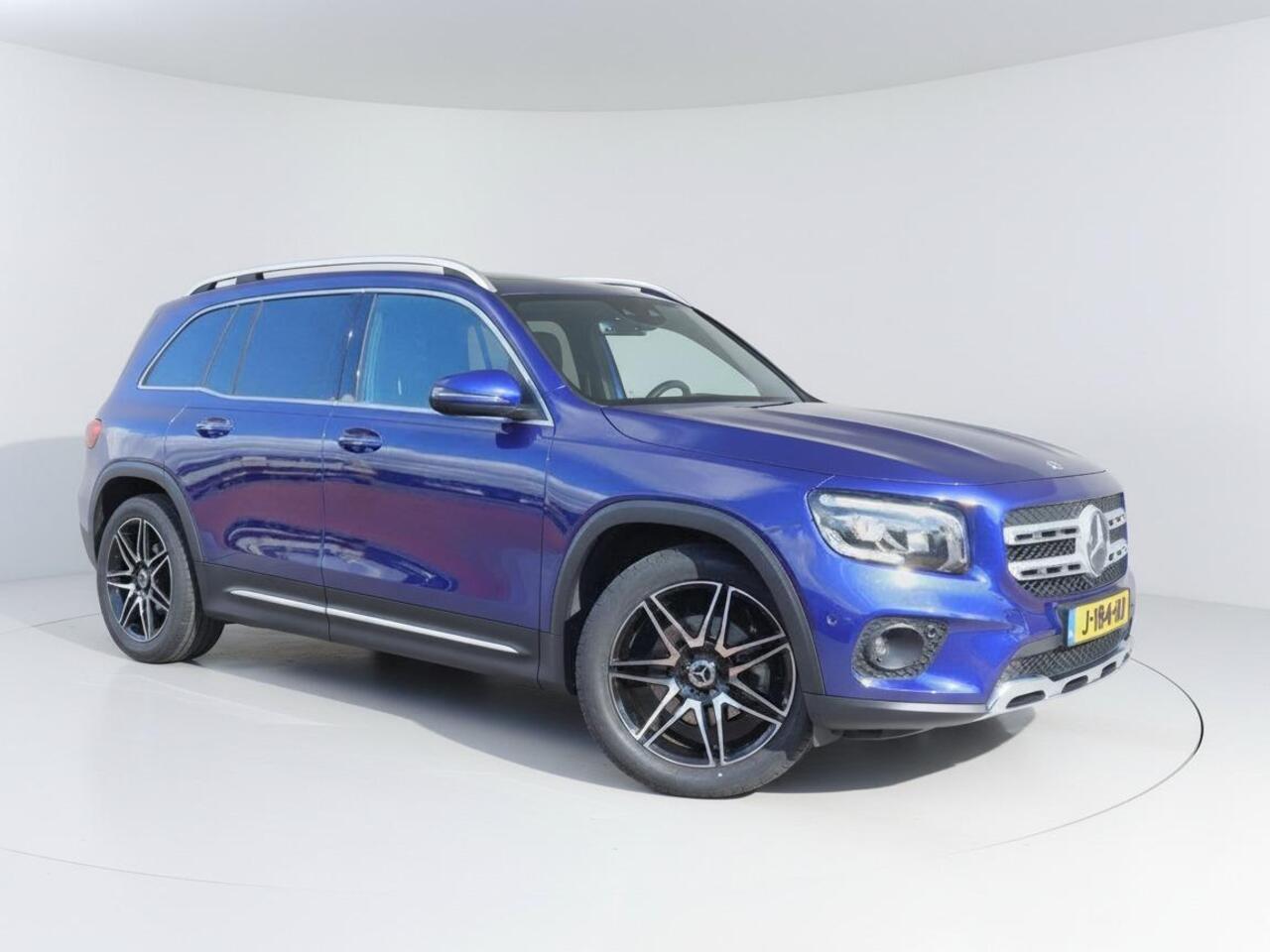Mercedes-Benz GLB-Klasse 200 | Trekhaak | Clima | Cruise | Navi Full Map | Dealer onderhouden | Stof/Leder | LED | Comfortstoel+Verwarming | PDC V+A+Cam |